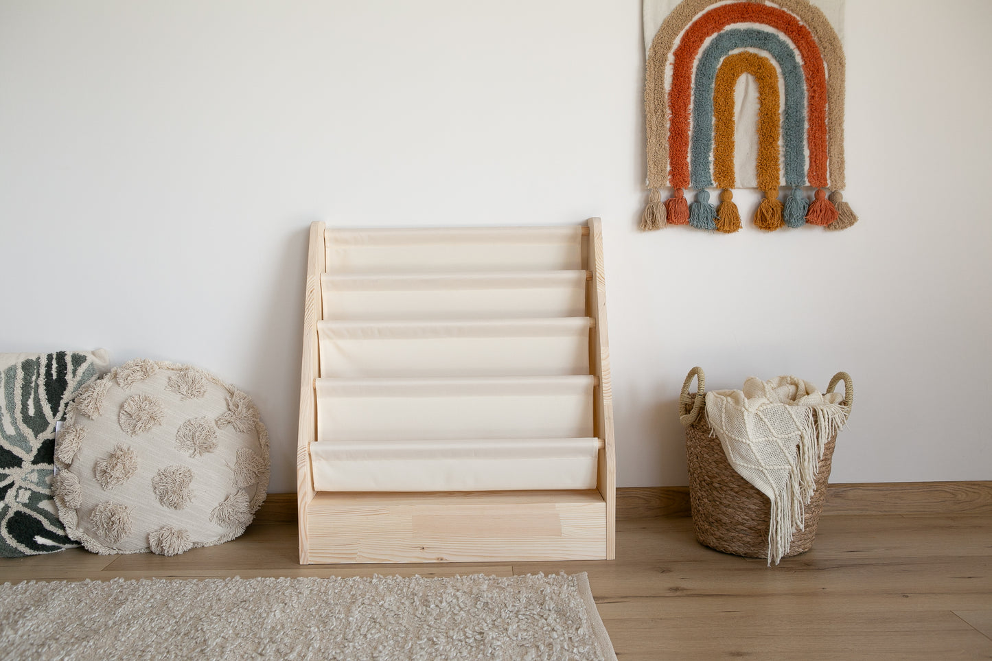 Montessori Bücherregal in beige