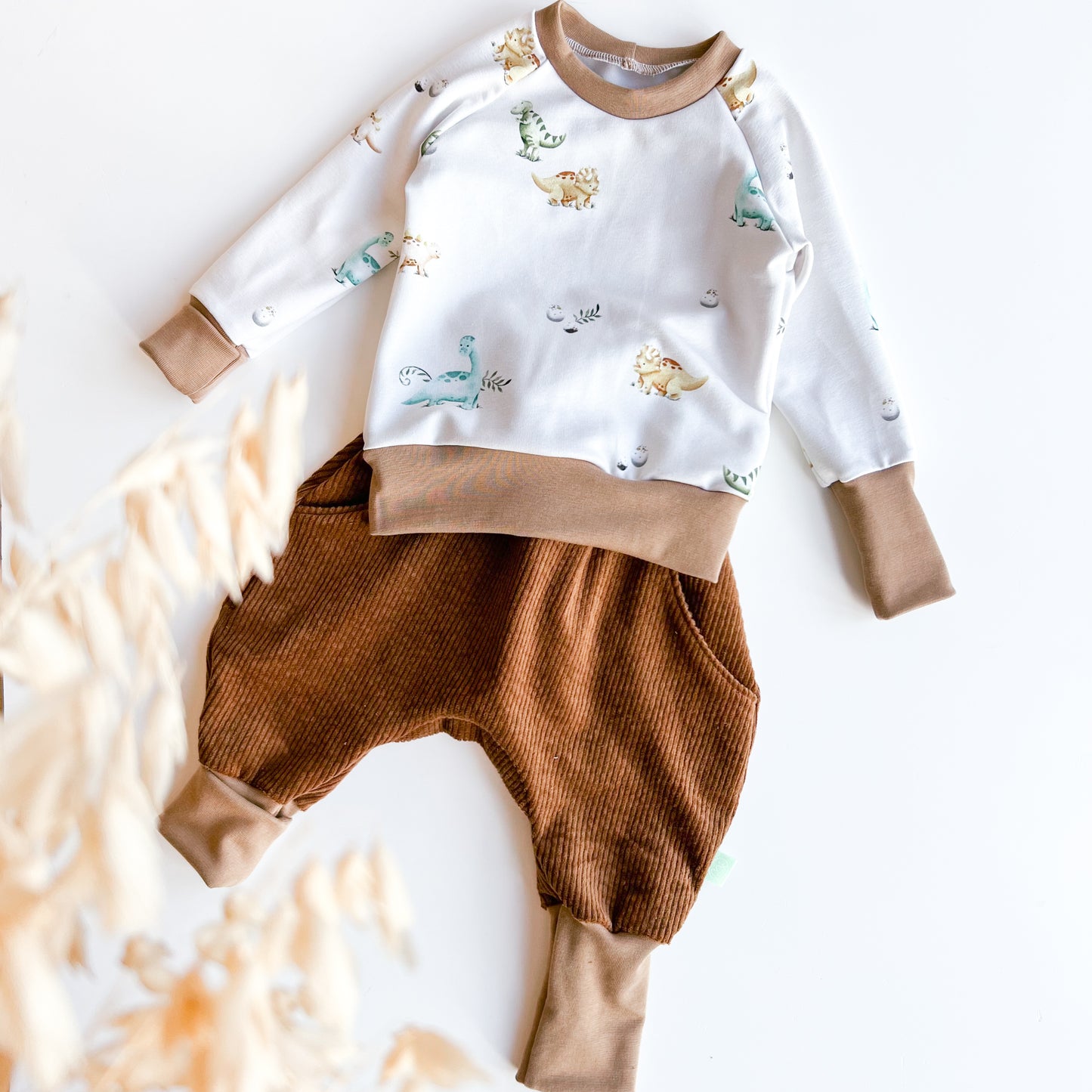 Breitcord Mitwachshose, Pumphose in kakao