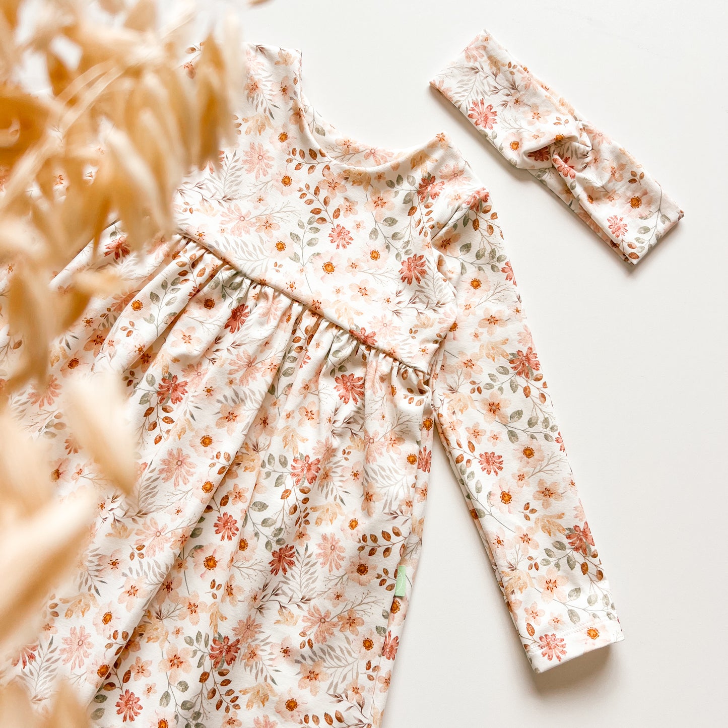 Set Rosa, Blumen Kleid und Stirband für Mädchen
