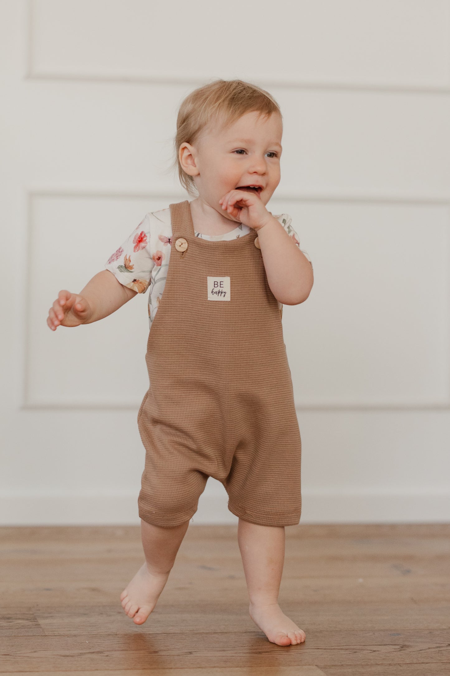 Latzhose für Baby und Kinder, beige