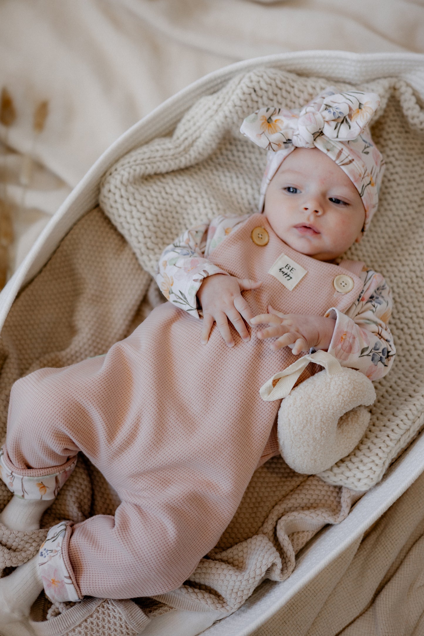 Wendbarer Baby Latzhosen, Floral