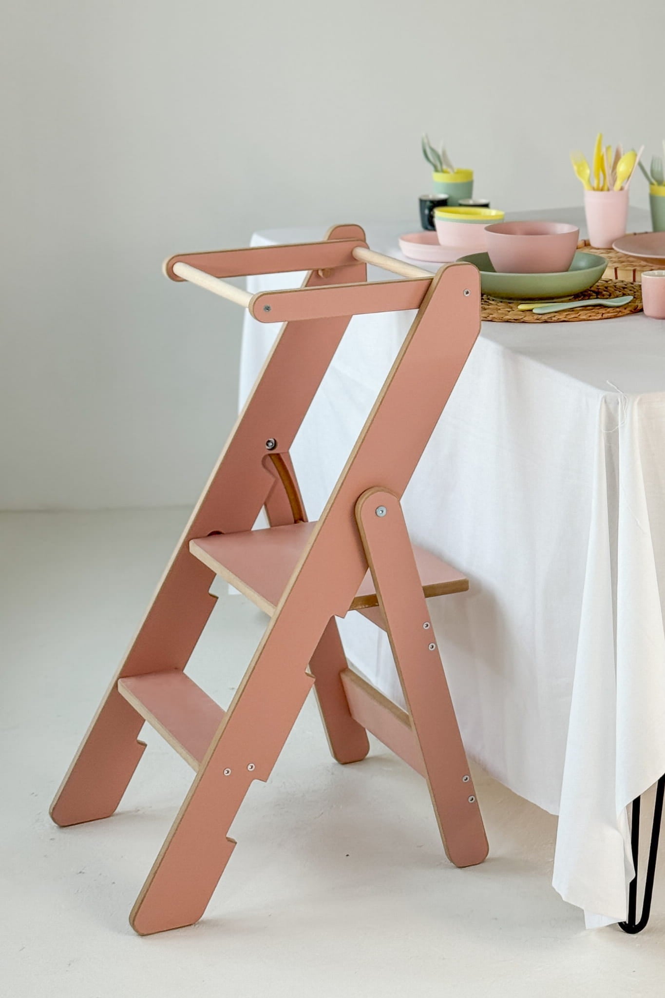 Lernturm / Küchenhelfer faltbar, rosa