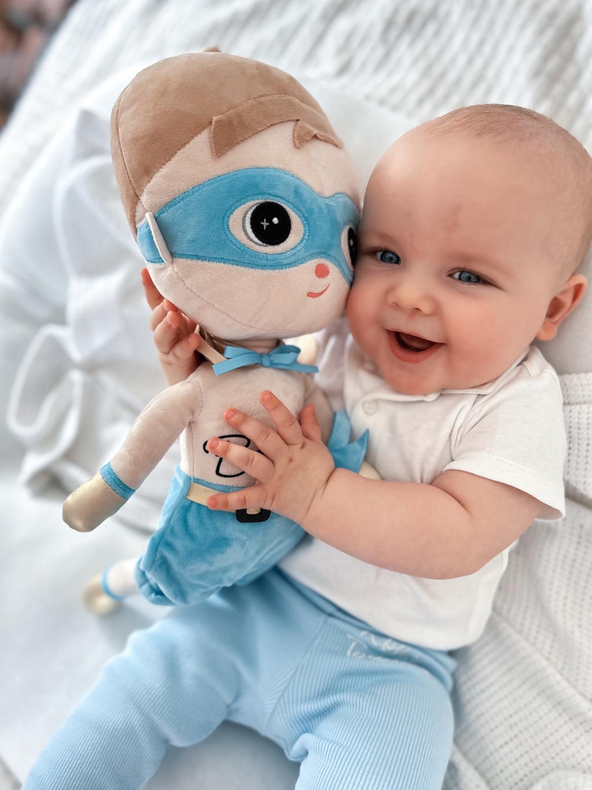 Personalisierter Superheld Mateo, Metoo doll