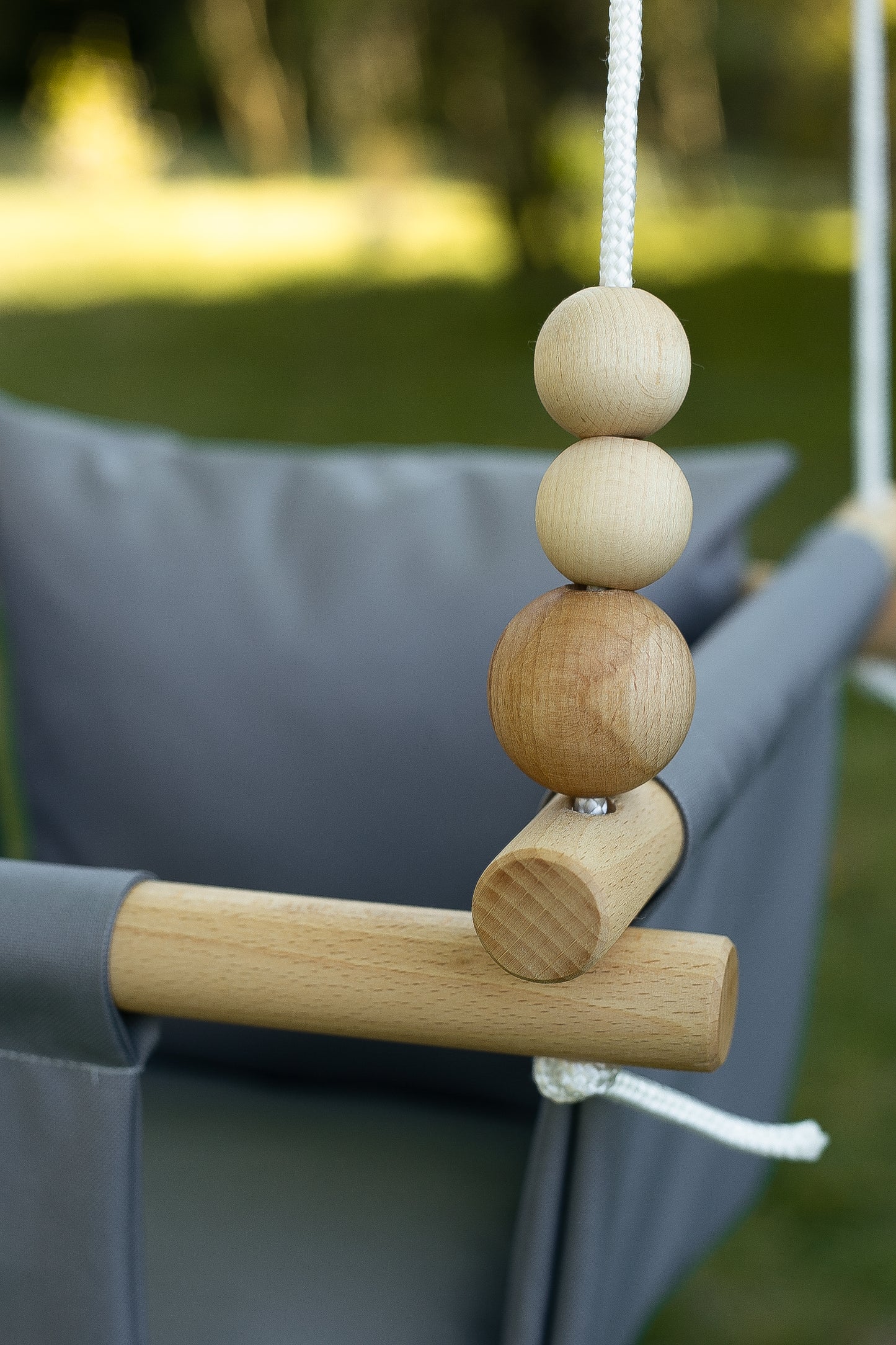 Babyschaukel outdoor in grau