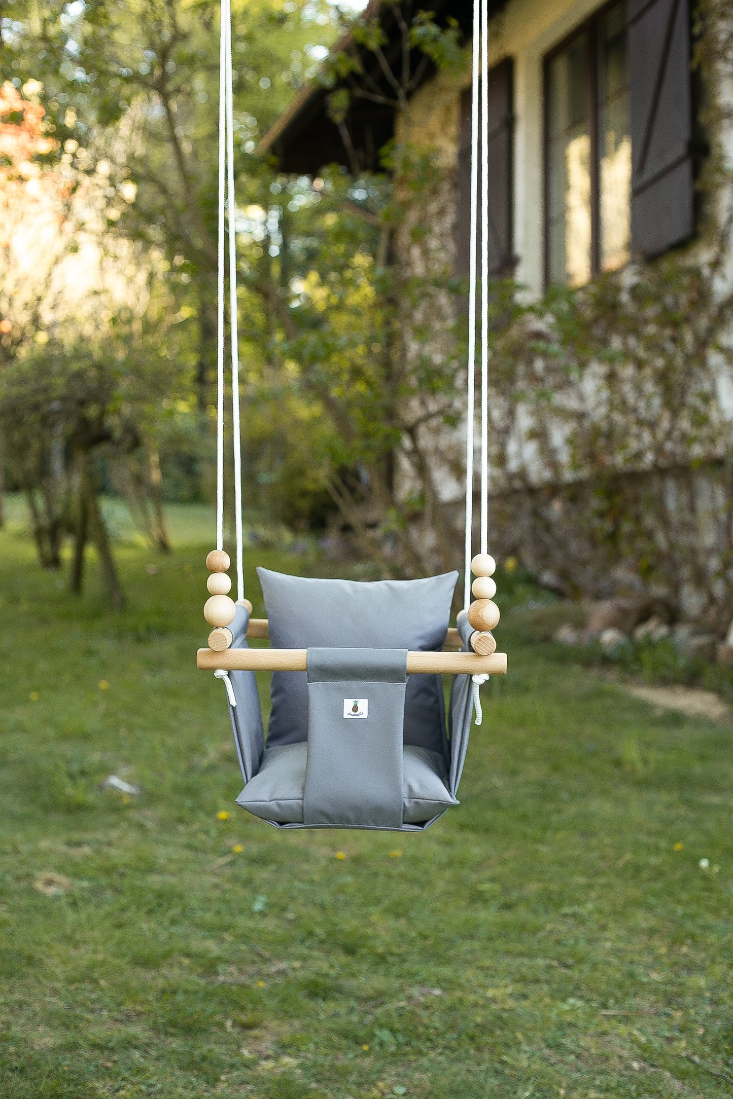 Babyschaukel outdoor in grau
