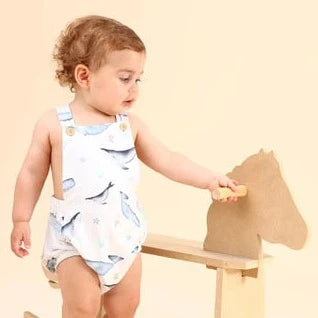 Nina Strampler in Taupe für Baby