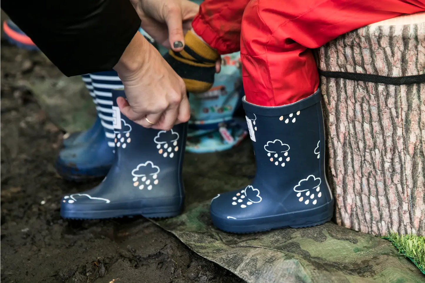 Gummistiefel mit wechselnden Farben, dunkelblau