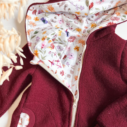 Montessori Walkjacke Rot mit Blumen, magnetischen Reißverschluss