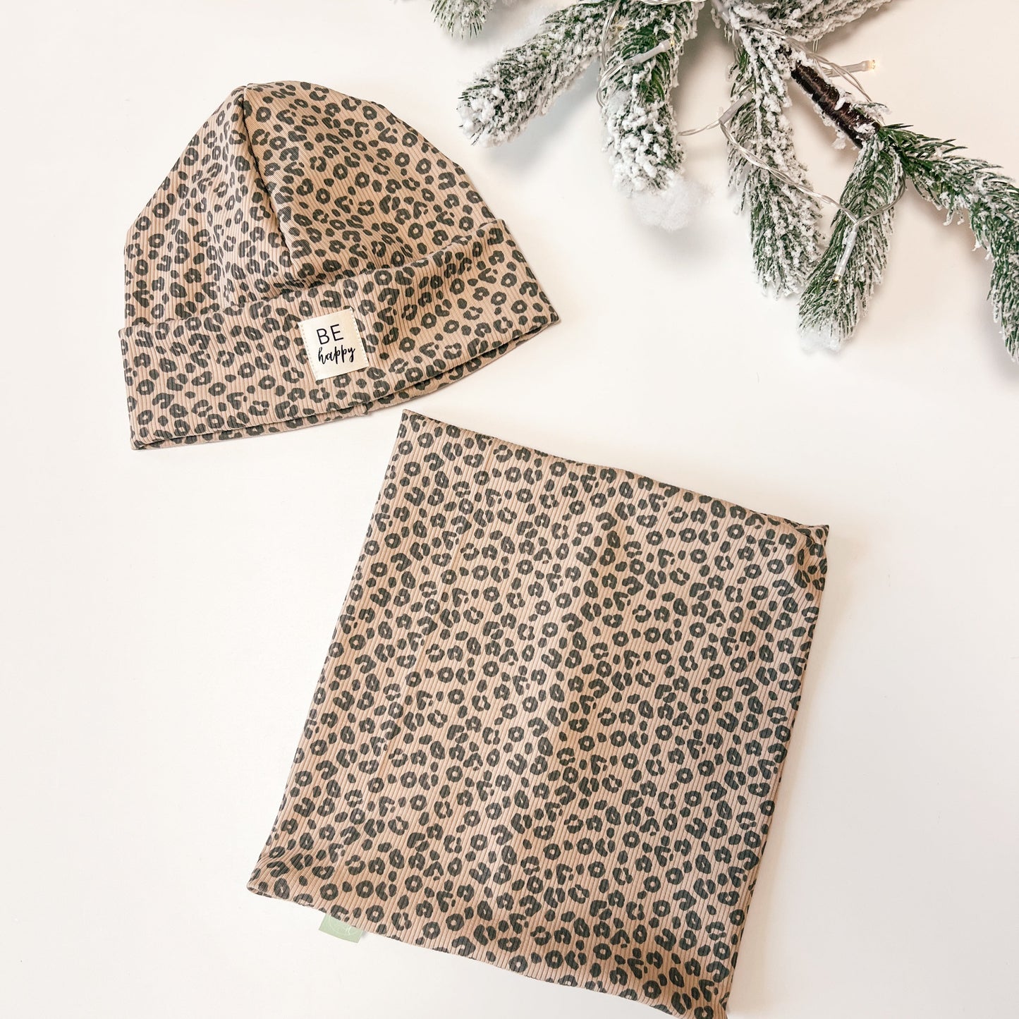 Hipster Beanie in Leo