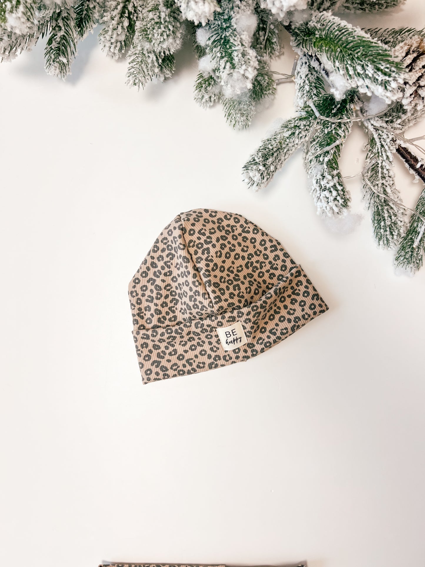 Hipster Beanie in Leo