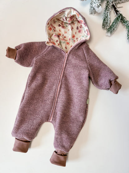 Walkoverall in Rosa Meliert mit Blumen Rosas