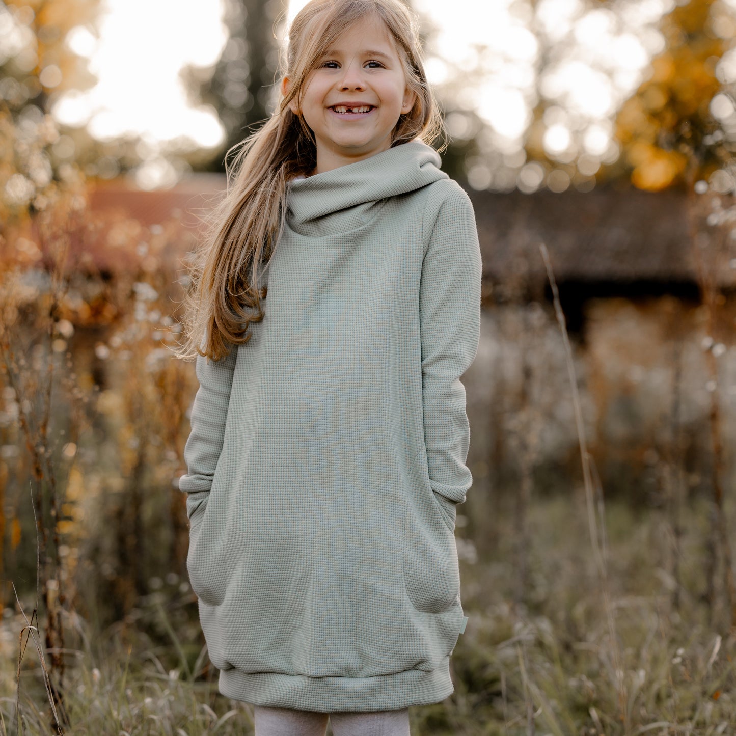Kleid Mili mit Kapuze für Mädchen,  Mint & Blumen