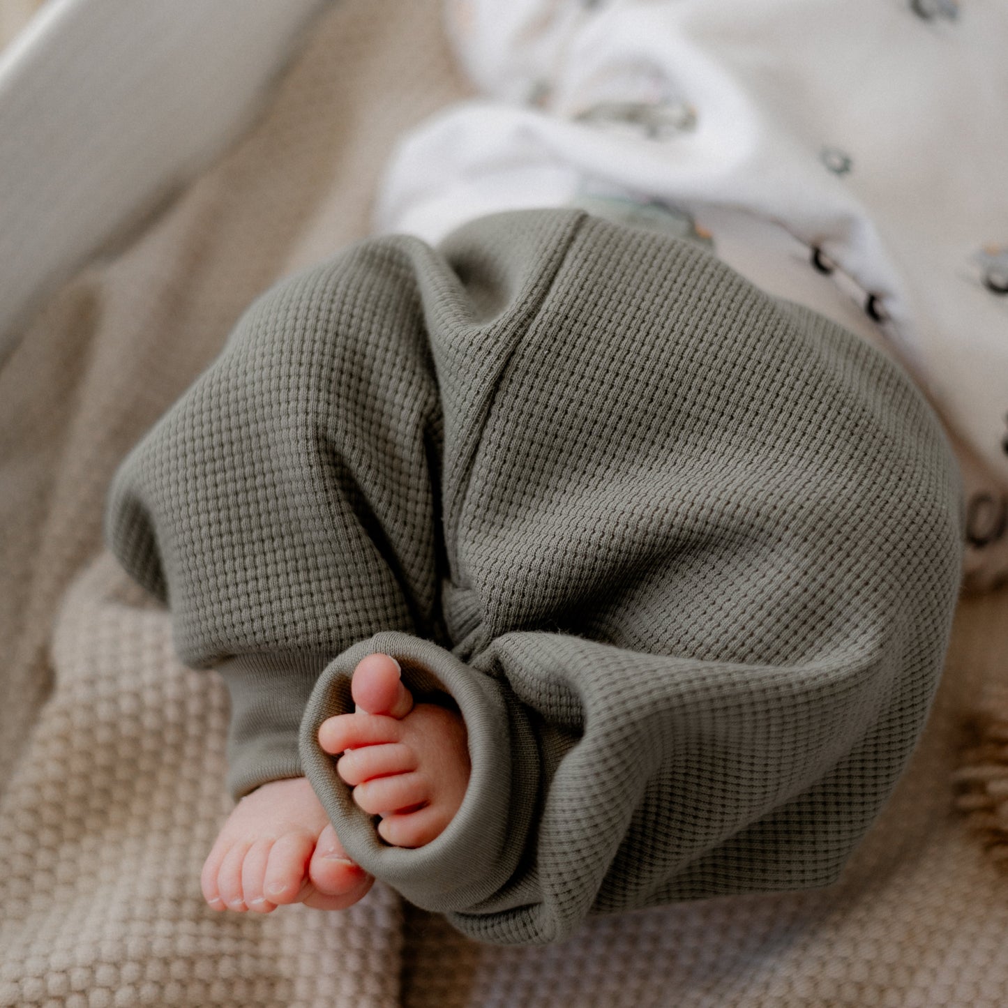 Pumphose, Mitwachshose in Olive