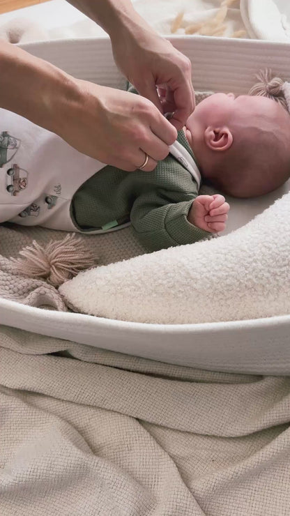 Wendbarer Baby-Latzhose aus Bio-Stoff - Autos